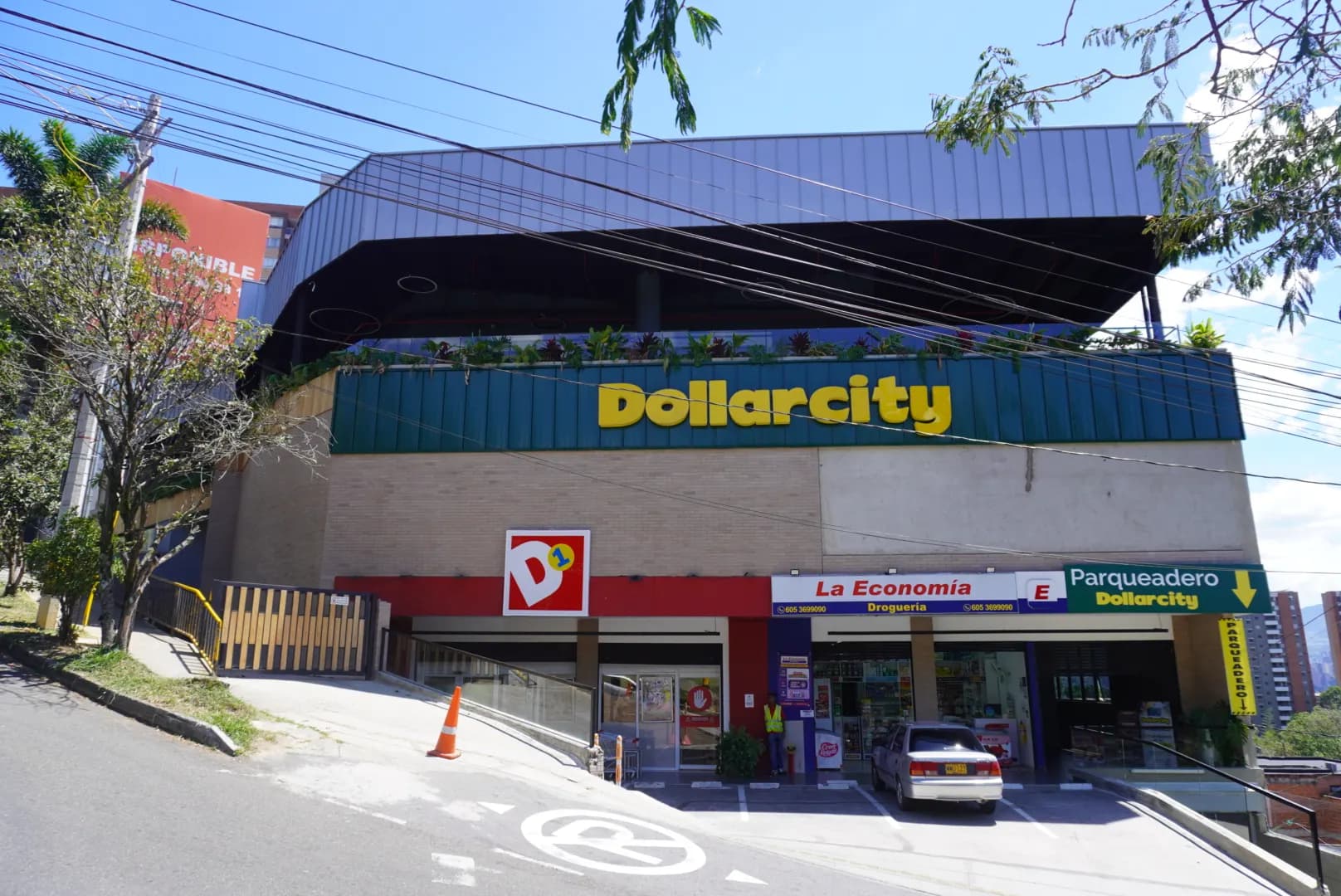 Benedictinos Mall, fotografía 1