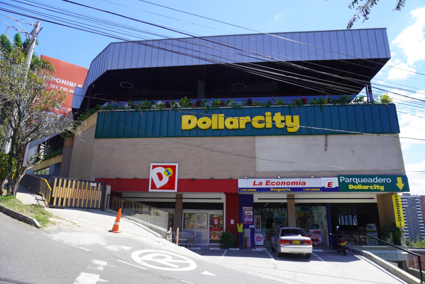 Benedictinos Mall, fotografía 2